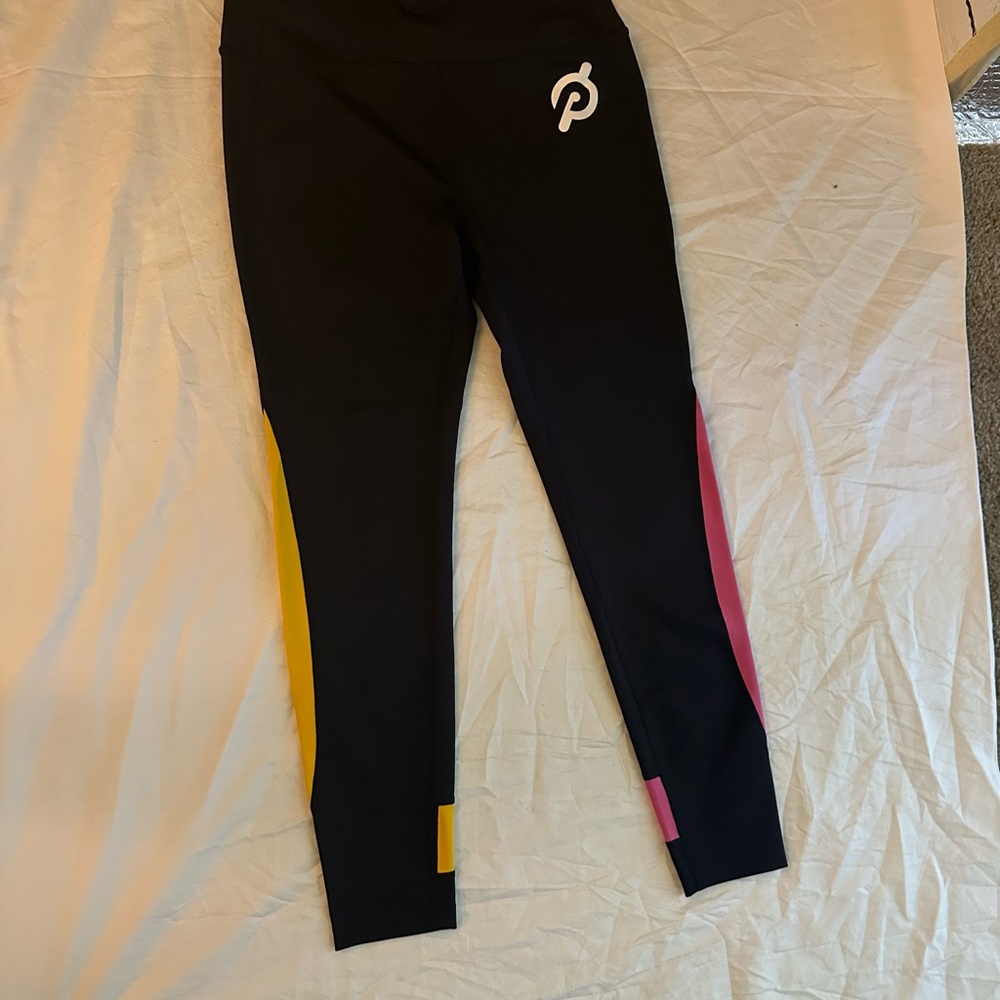 Women Peloton leggings Black and Pink